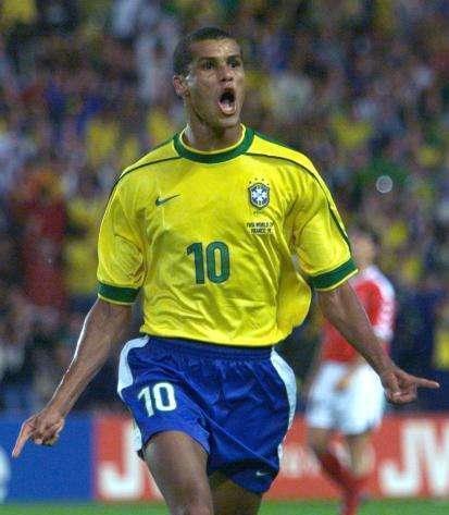 以执教16 以执教16