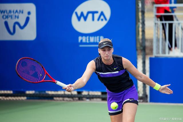 示出他们在 示出他们在