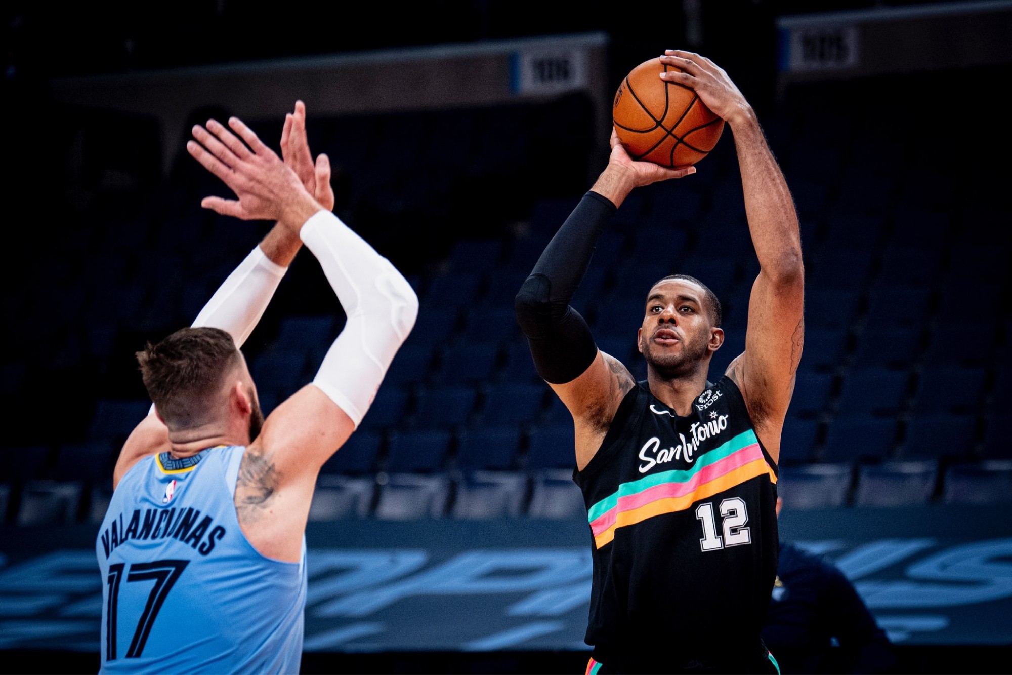 不仅仅是两 不仅仅是两